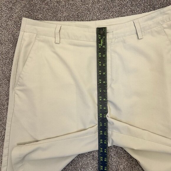 adidas Men's Chino Shorts 11" Inseam Ivory Climacool Pockets Belt Loops Size 32 - Picture 13 of 16